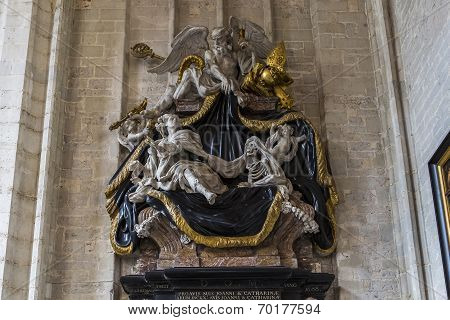 Interiors of Notre dame d'Anvers cathedral, Anvers, Belgium