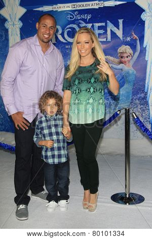 LOS ANGELES - NOV 19: Hank Baskett, Hank Baskett IV, Kendra Wilkinson at the premiere of Walt Disney Animation Studios' 'Frozen' at the El Capitan Theater on November 19, 2013 in Los Angeles, CA