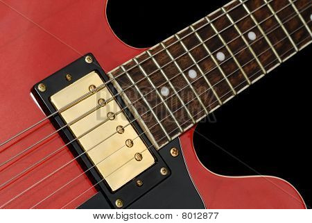 Красный Электрический Guitr крупным планом