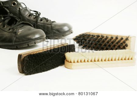 Cleaning of men's boots