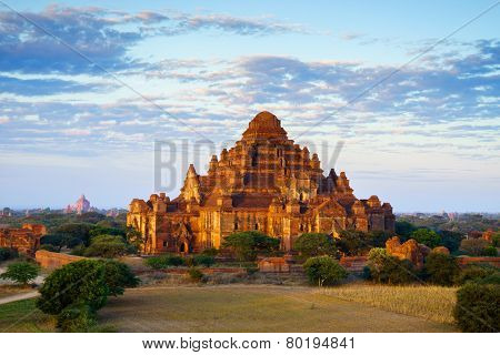 Balloon Over Dhammayangyi Temple At Sunrise,  Bagan, Myanmar