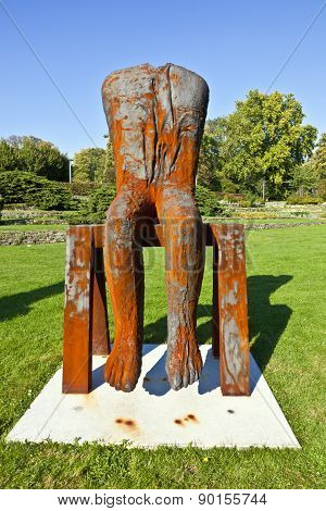 Magdalena Abakanowicz Shows His  Steel Sculptures In The University Area At Exhibition 