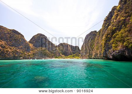 Thai sea