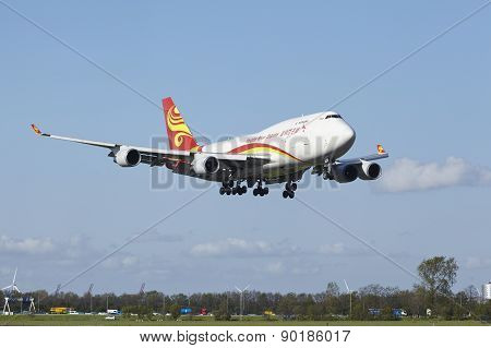 Amsterdam Airport Schiphol - Boeing 747 Of Yangtze River Express Lands