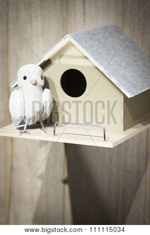 Toy Bird Dove Pidgeon Nest House