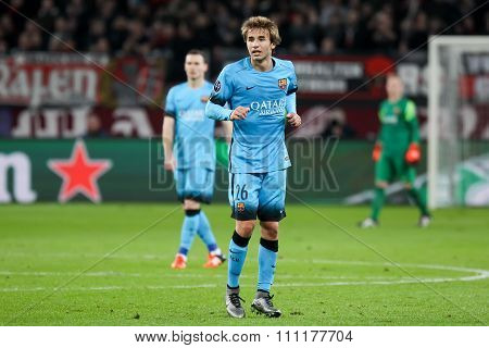 Sergi Samper During The Uefa Champions League Game Between Bayer 04 Leverkusen Vs Barcelona At Bayar