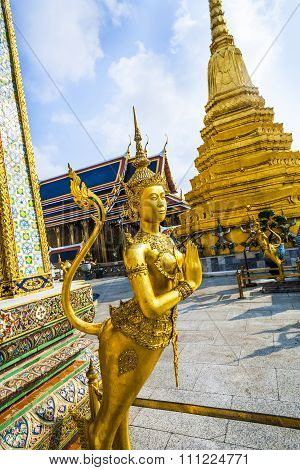 Kinaree Watching The Temple In The Grand Palace