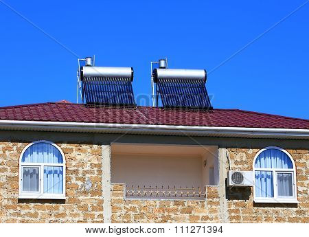 Solar Thermosiphon On The Roof