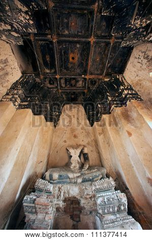 Ancient Buddha In Wat Chaiwatthanaram,Ayutthaya Historical Park Of Thailand.