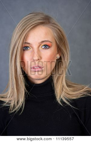 Ładny Blond kobieta
