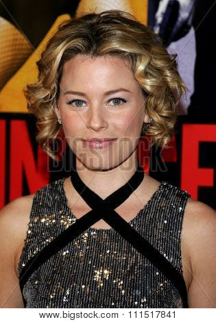Elizabeth Banks attends the World Premiere of 