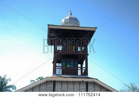 Tinggi Mosque or Banjar Mosque