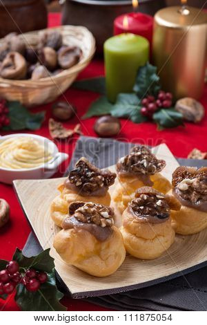 Christmass Bignè With Walnuts And Figs