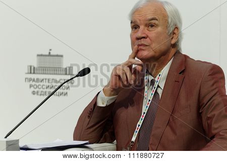 ST. PETERSBURG, RUSSIA - DECEMBER 14, 2015: Showman Vladimir Molchanov at the plenary meeting during 4th St. Petersburg International Cultural Forum