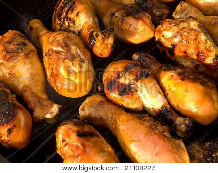 Čerstvý Grilovaný kuřecí vaření na grilu