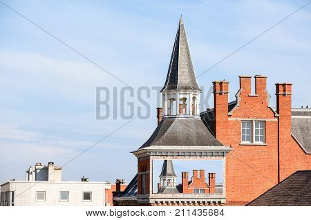 In Ghent there are very old buildings