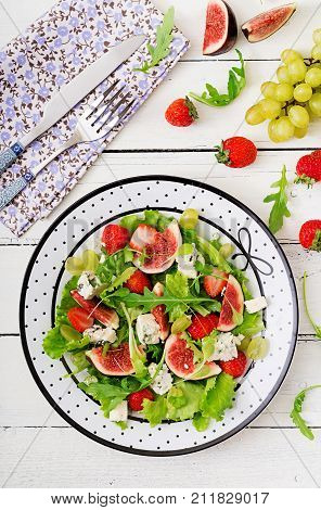 Easy Vegetarian Salad With Figs, Strawberries, Grapes, Blue Cheese 