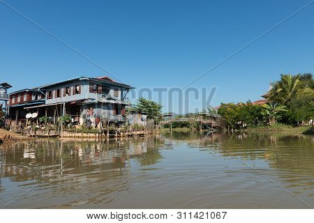 Inle Lake, Myanmar - 28 November, 2018: Wide Angle Picture Of Local Houses Built On The Border Of In