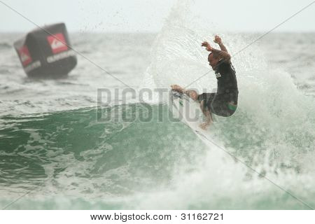 Dublin, Irlanti - Mar 03: Quicksilver Pro Asp-maailmankiertueen Raoni Monteiro aikana lauseke