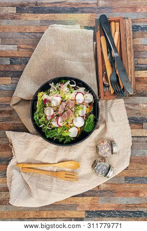 Tuna fume of rice cook radish and white chou