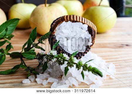 White Fragrant Salt For The Bathroom  . The Leaf Is Mait By Mints . Fresh Mint