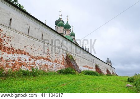 View Of The Walls And Temples Of The Assumption Goritsky Monastery. Pereslavl-zalessky, Yaroslavl Re