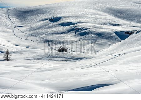 Old Farmhouse On The Lessinia Plateau In Winter With Snow And Monte Tomba (tomb Mountain), Regional 