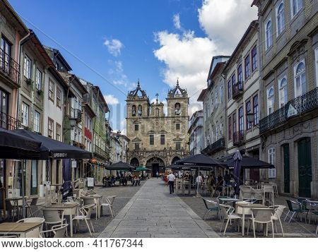 Braga, Portugal ; August 2020 : The Cathedral Of Braga (se De Braga) Is One Of The Most Important Mo