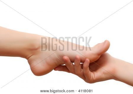 Hand des Mannes und der Frau Füße