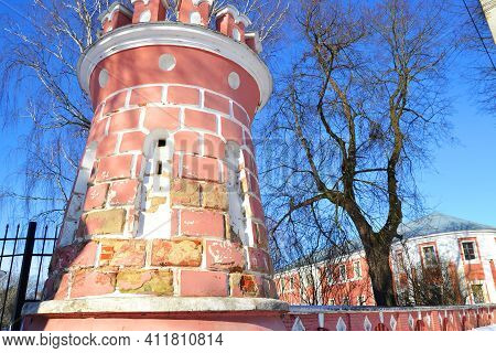 In The Estate Of The Goncharovs In Yaropolets 1751-1755 . Fortress Brick Towers With Battlements.
