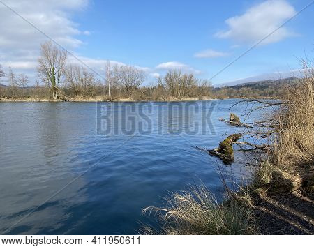 Flach Lake Or Flachsee In The Natural Protection Zone Aargau Reuss River Plain (naturschutzzone Aarg