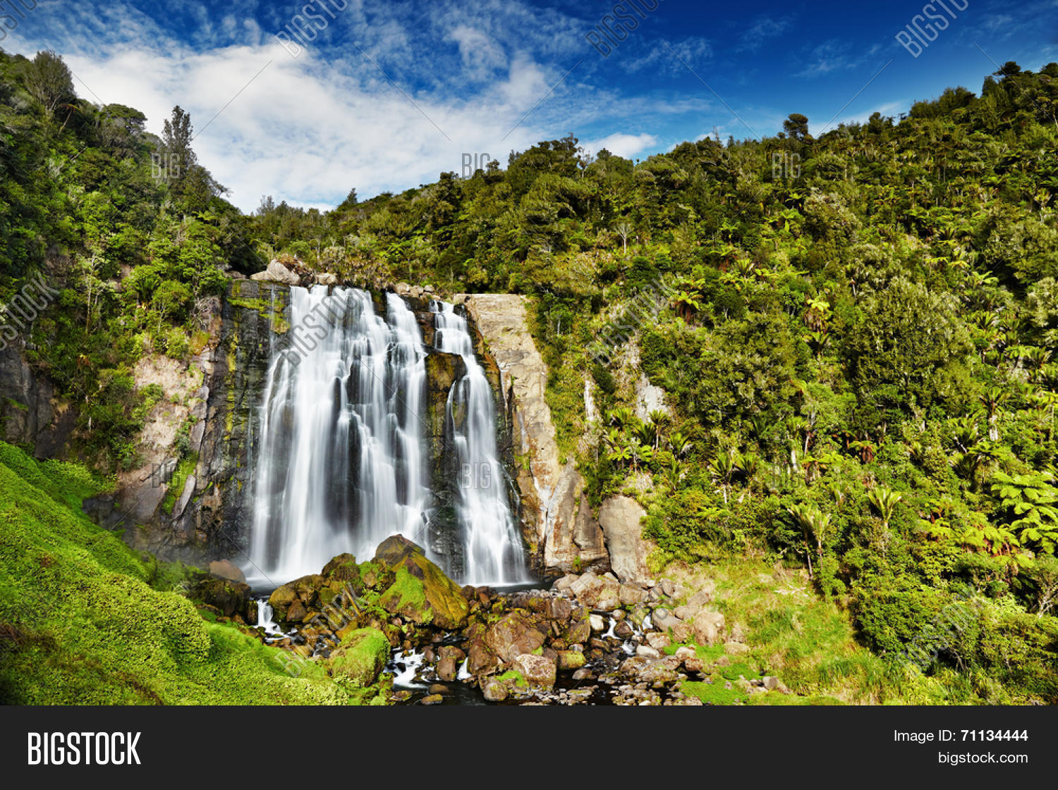 Get Wallpaper Marokopa Falls North Image Photo Free Trial Bigstock Desktop Wallpaper