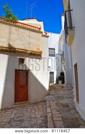 Alleyway. Laterza. Puglia. Italy.
