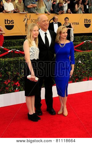 LOS ANGELES - JAN 25:  JK Simmons, wife, daughter at the 2015 Screen Actor Guild Awards at the Shrine Auditorium on January 25, 2015 in Los Angeles, CA