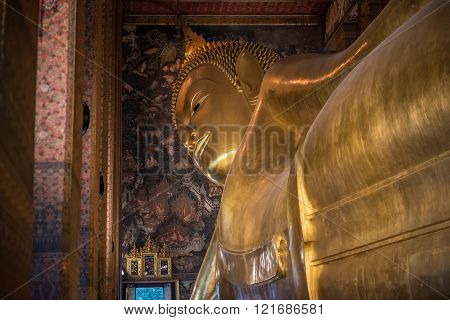 The Giant Statue Of Buddha In Wat Pho