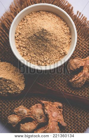 Ginger powder with dried Ginger also known as Sunth or Sonth in India