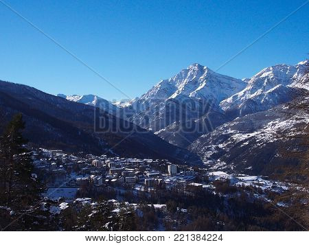 A beautiful view of Sauze during the winter