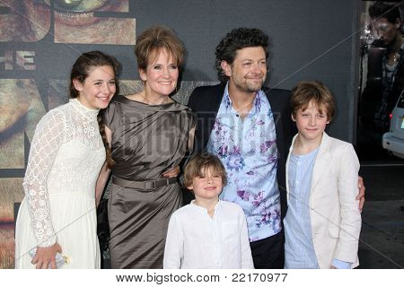 LOS ANGELES - JUL 28: Andy Serkis przybywających w Los Angeles 