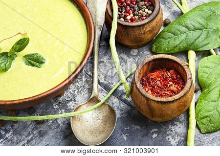 Green Asparagus Bean Soup