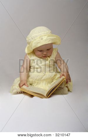 Ittle Girl Read A Book