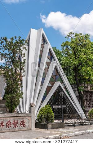 Manila, Philippines - March 5, 2019: Chinese Cemetery In Santa Cruz Part Of Town. Chapel Like Pyrami