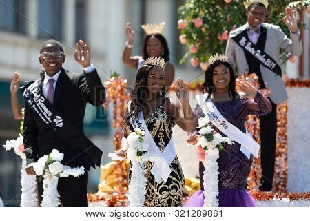 Benton Harbor, Michigan, Usa - May 4, 2019: Blossomtime Festival Grand Floral Parade, Float Carrying