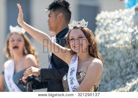Benton Harbor, Michigan, Usa - May 4, 2019: Blossomtime Festival Grand Floral Parade, Float Carrying