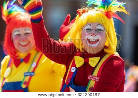 Benton Harbor, Michigan, Usa - May 4, 2019: Blossomtime Festival Grand Floral Parade, Michiana Clown