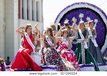 Benton Harbor, Michigan, Usa - May 4, 2019: Blossomtime Festival Grand Floral Parade, Float Carrying