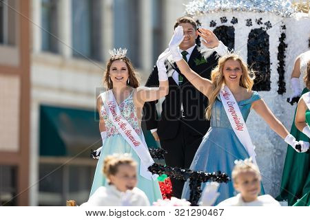 Benton Harbor, Michigan, Usa - May 4, 2019: Blossomtime Festival Grand Floral Parade, Float Carrying