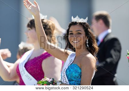 Benton Harbor, Michigan, Usa - May 4, 2019: Blossomtime Festival Grand Floral Parade, Float Carrying