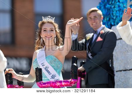Benton Harbor, Michigan, Usa - May 4, 2019: Blossomtime Festival Grand Floral Parade, Float Carrying