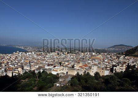 Castellammare Del Golfo, Italy - June 29, 2016: Overview Of The Seaside Town Of Castellammare Del Go