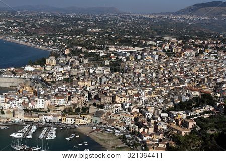 Castellammare Del Golfo, Italy - June 29, 2016: Overview Of The Seaside Town Of Castellammare Del Go
